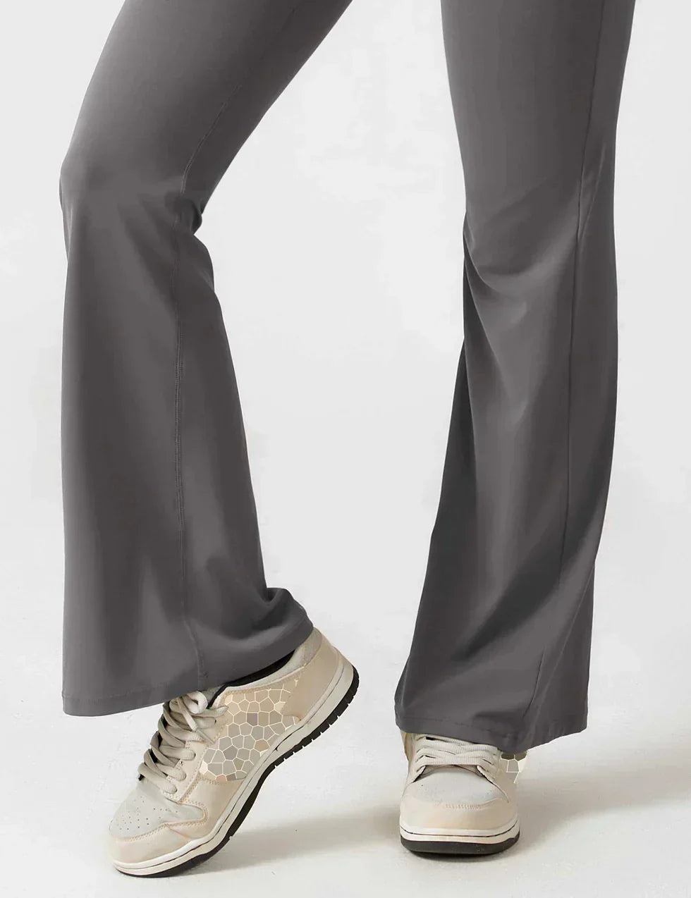 Gretel™ | Rückenfreier, ausgestellter Overall