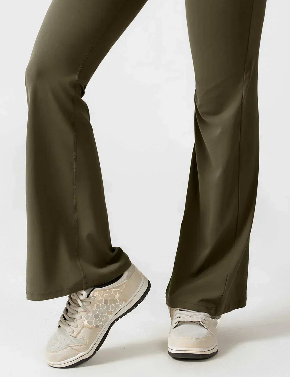 Gretel™ | Rückenfreier, ausgestellter Overall