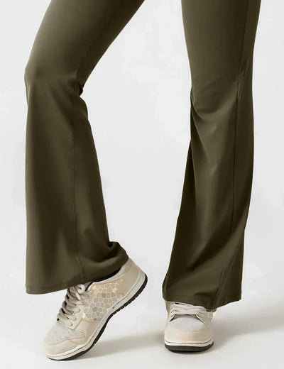 Gretel™ | Rückenfreier, ausgestellter Overall