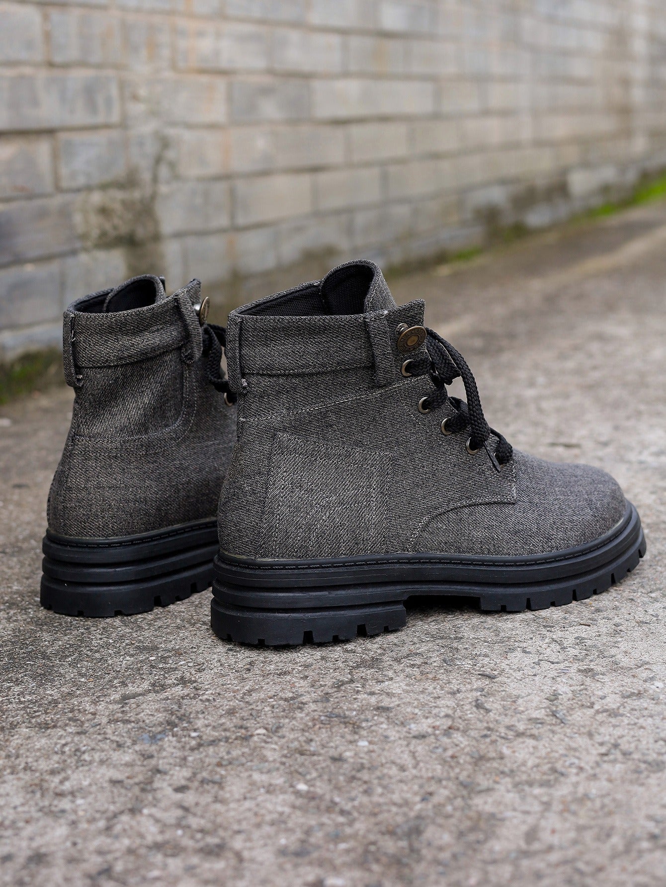 Lässige Damen-Stiefeletten aus strukturiertem Canvas im urbanen Stil - Martina