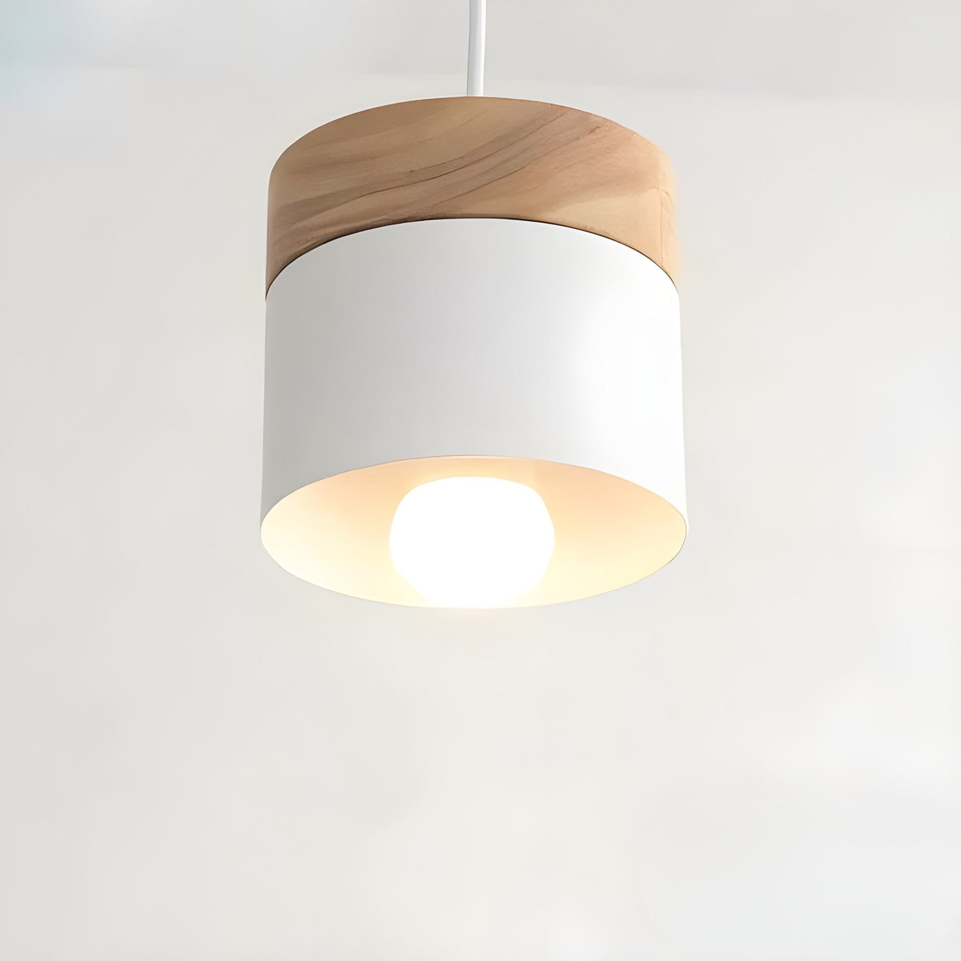 LoftCharm Light - Nordische Holz-Hängelampe