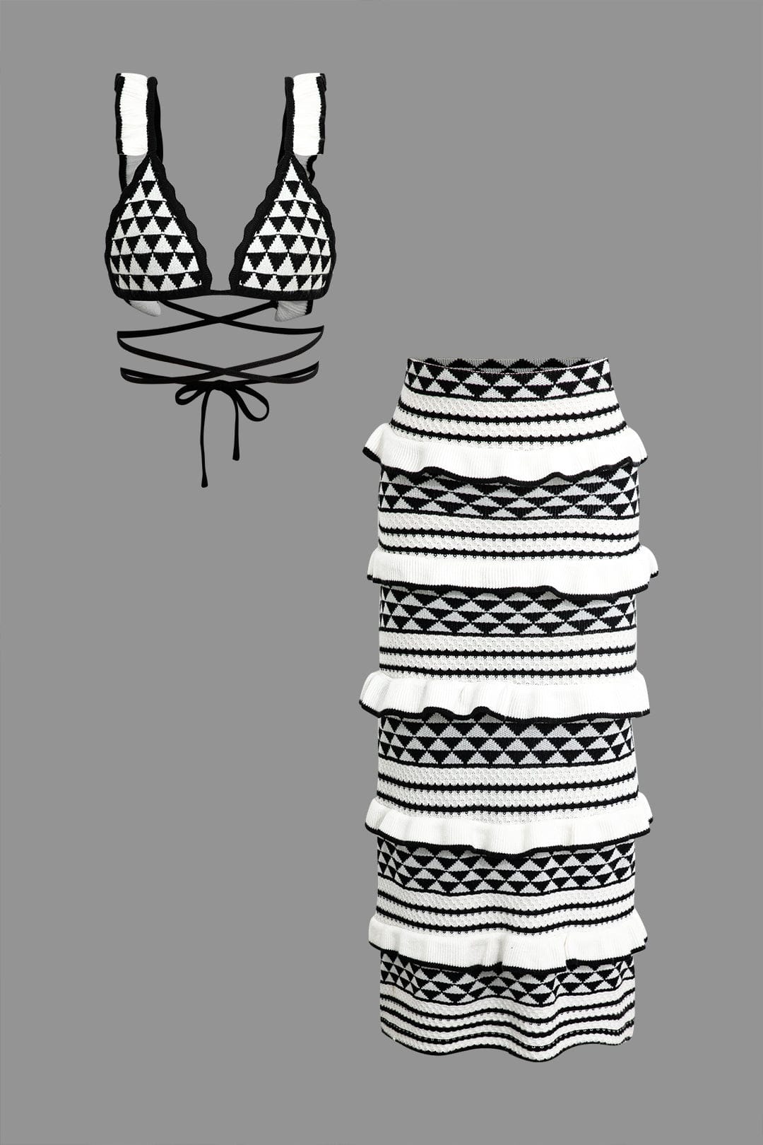 Sandy | Strick-Zweiteiler mit Häkel-Bikini & Rüschenrock