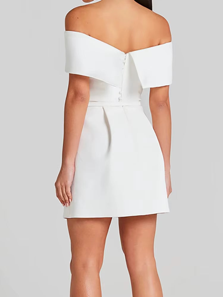 Kurzes Damenkleid mit plissiertem Bardot-Ausschnitt fliederfarben elegant - Liora