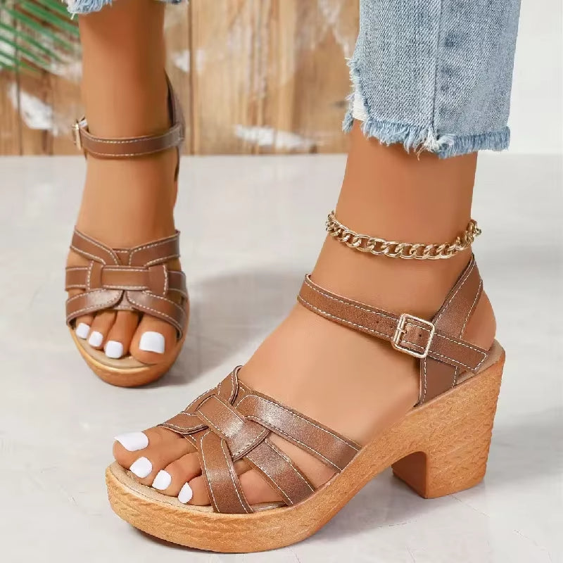 Damen-Sandalen mit klobigem Absatz und verstellbarem Riemen - Camila