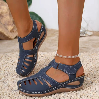 Damen-Sandalen mit durchbrochenem Schnitt und ergonomischer Sohle - Mariela