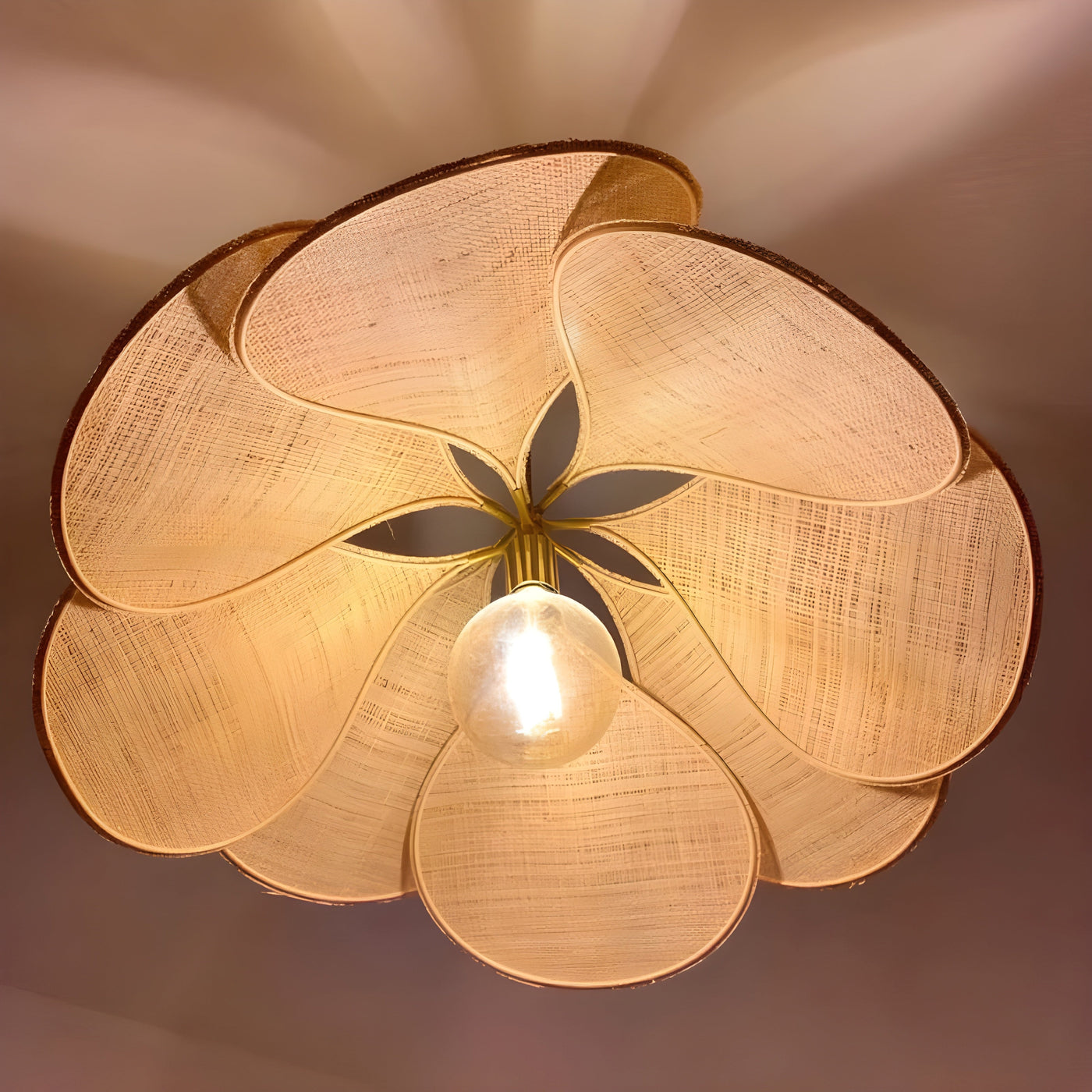 EtherealBloom Light – Moderne Stoffblüten-Hängeleuchte