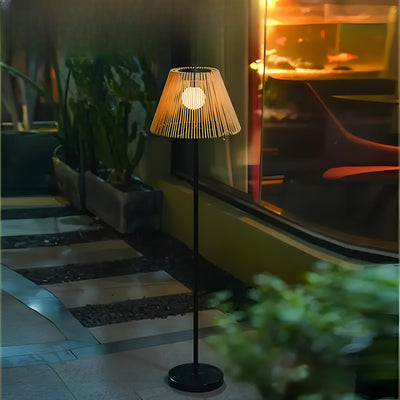 AmberReed Light – Solarbetriebene LED Stehlampe für Außenbereich