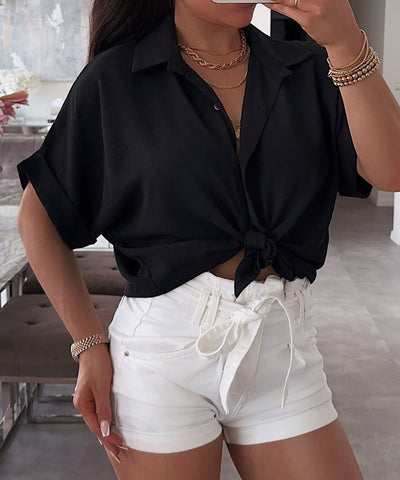 Klassisches schwarzes T Shirt mit zeitloser Vielseitigkeit für Frauen