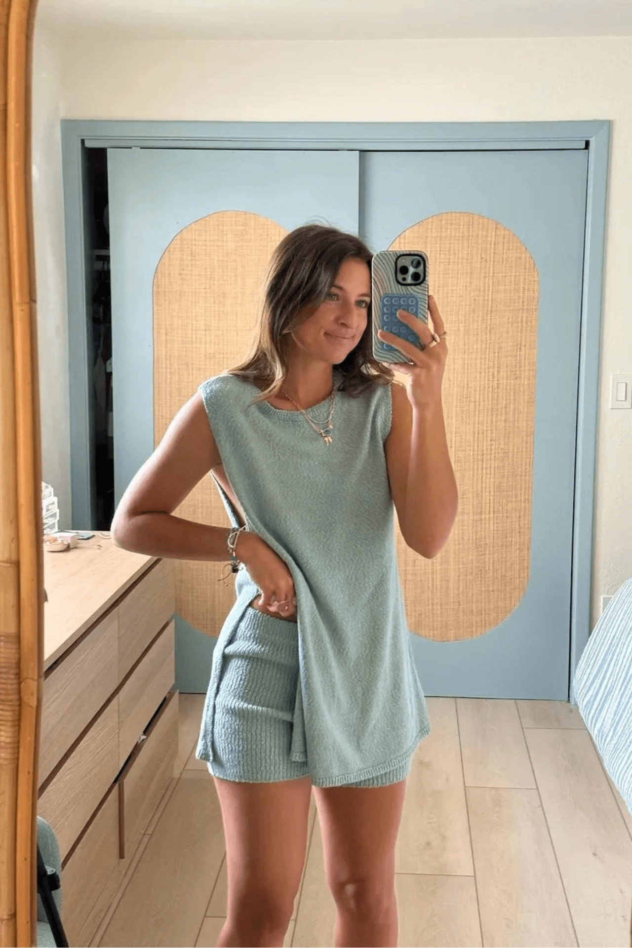 Ellen | Bequemes Zweiteiliges Strick-Set mit Ärmellosem Oberteil & Shorts