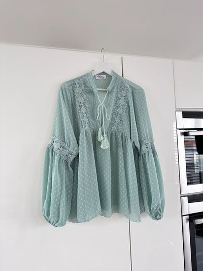 Leichtes Paula Mint Oberteil mit frischer Eleganz für Frauen