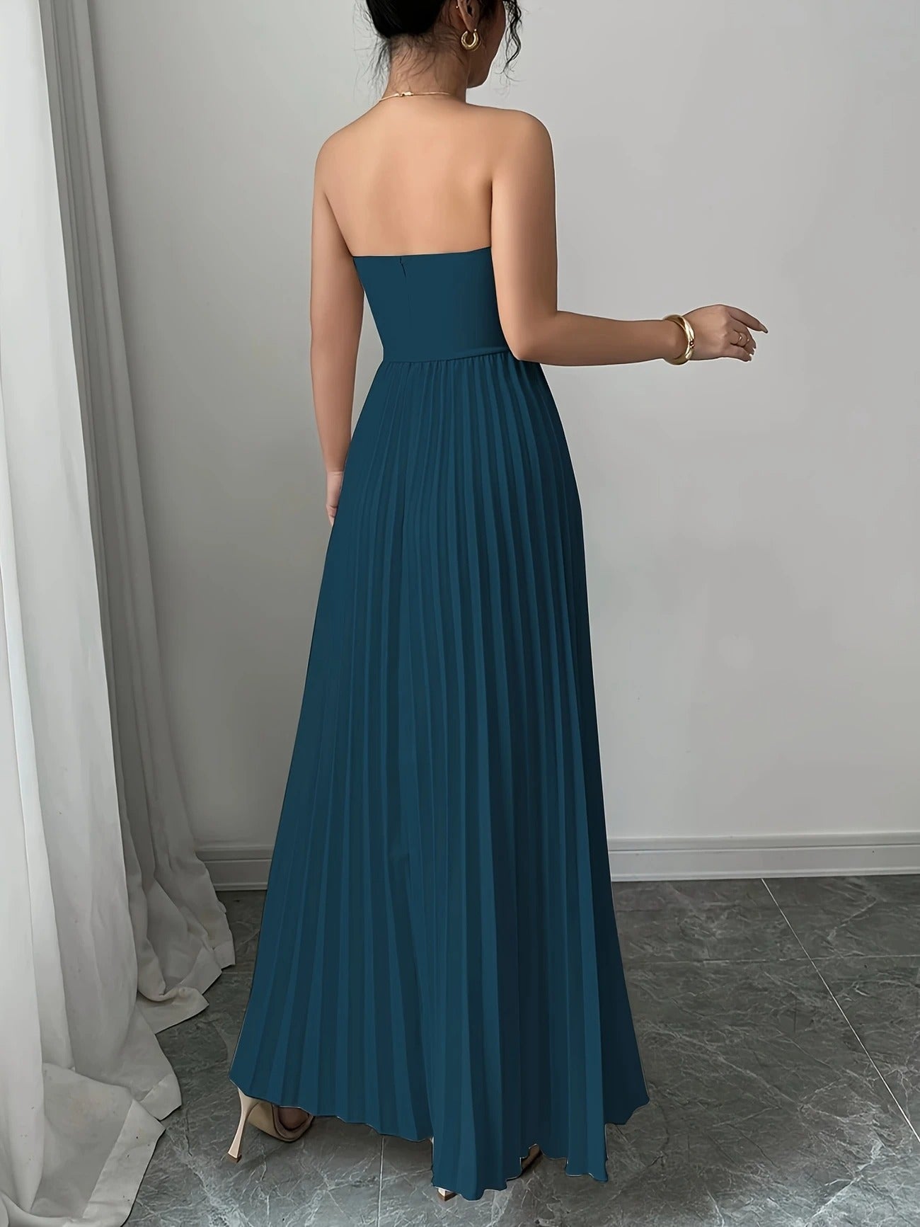 Bérénice | Trägerloses Maxikleid mit Korsagen-Oberteil und Plissee-Rock