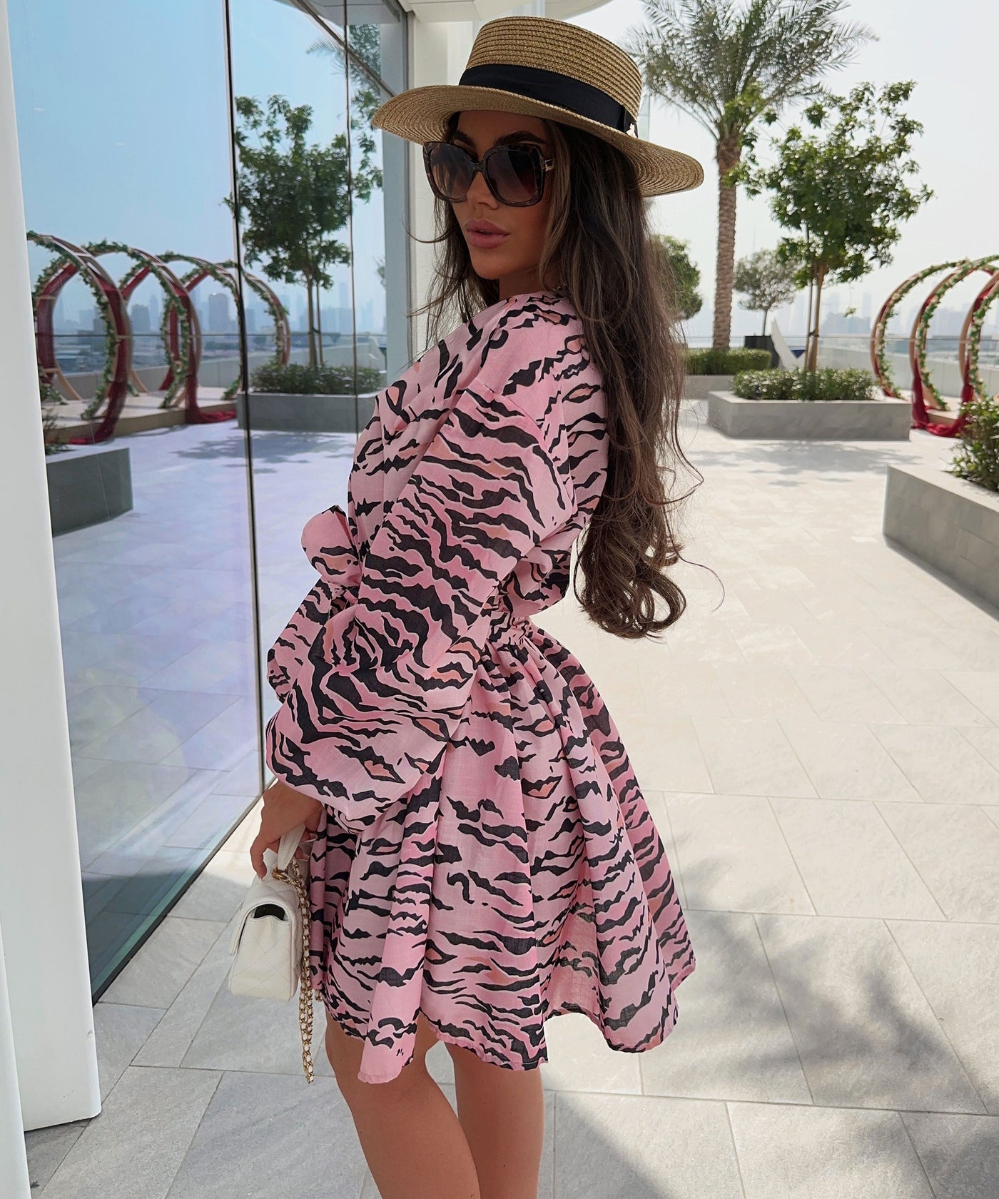 Tiger Pink Oberteil mit kraftvoller femininer Ausstrahlung für Frauen