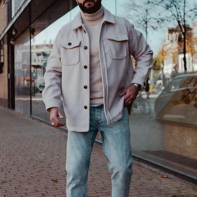 Stilvolle Herrenjacke mit Knöpfen