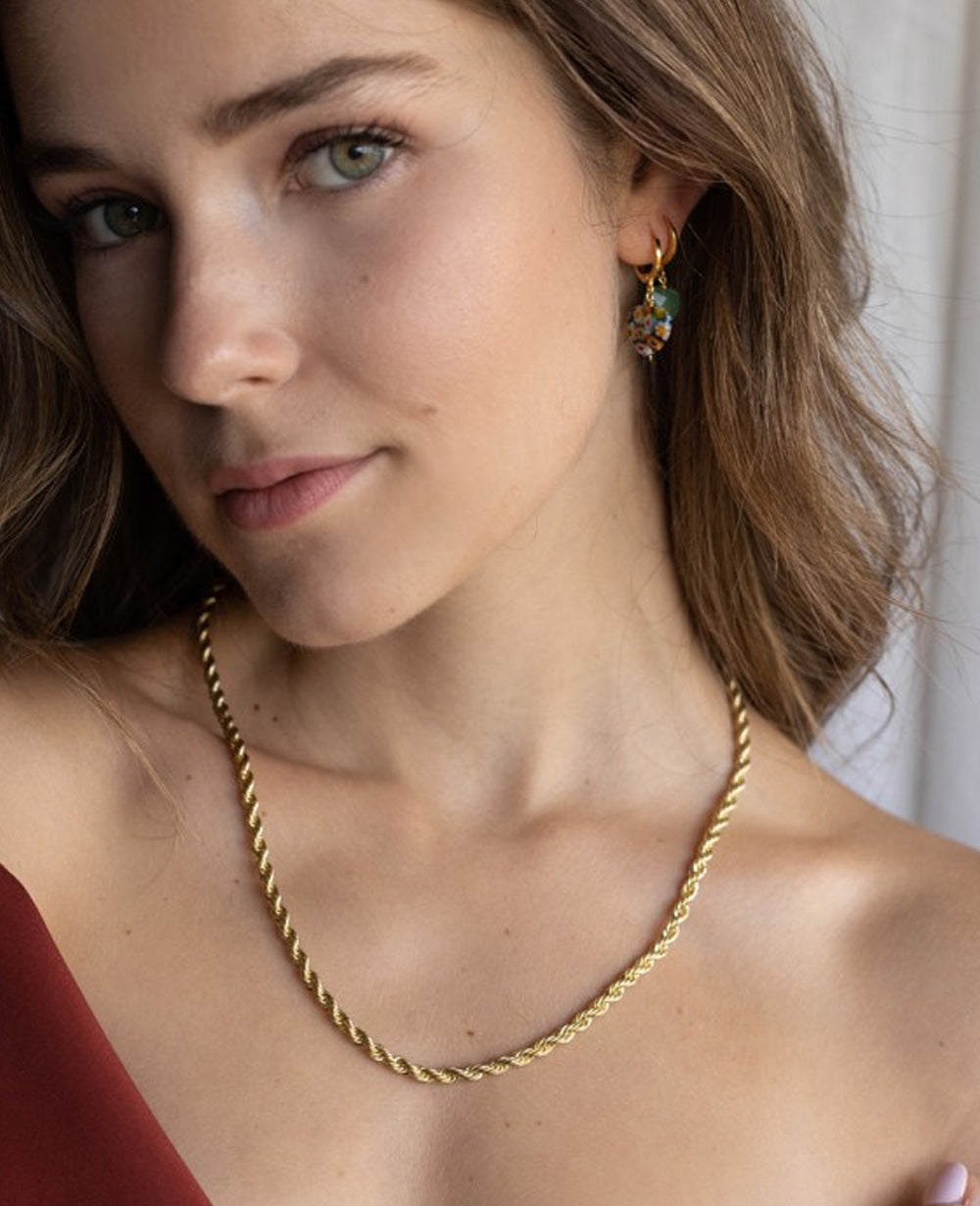 Goldfarbene Halskette mit geflochtenem Design für Damen