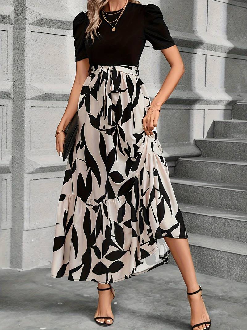 Luna | Kleid mit Blumendruck und Rundhalsausschnitt | Feminin, stilvoll & vielseitig