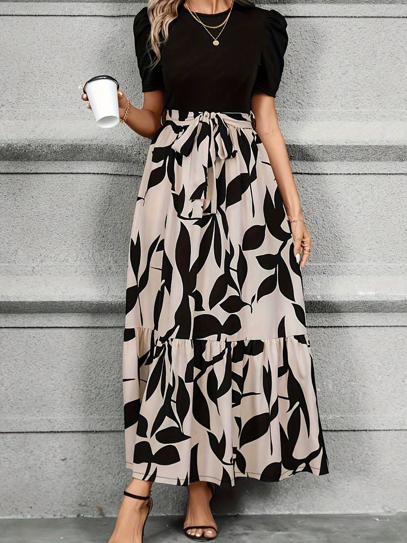 Luna | Kleid mit Blumendruck und Rundhalsausschnitt | Feminin, stilvoll & vielseitig