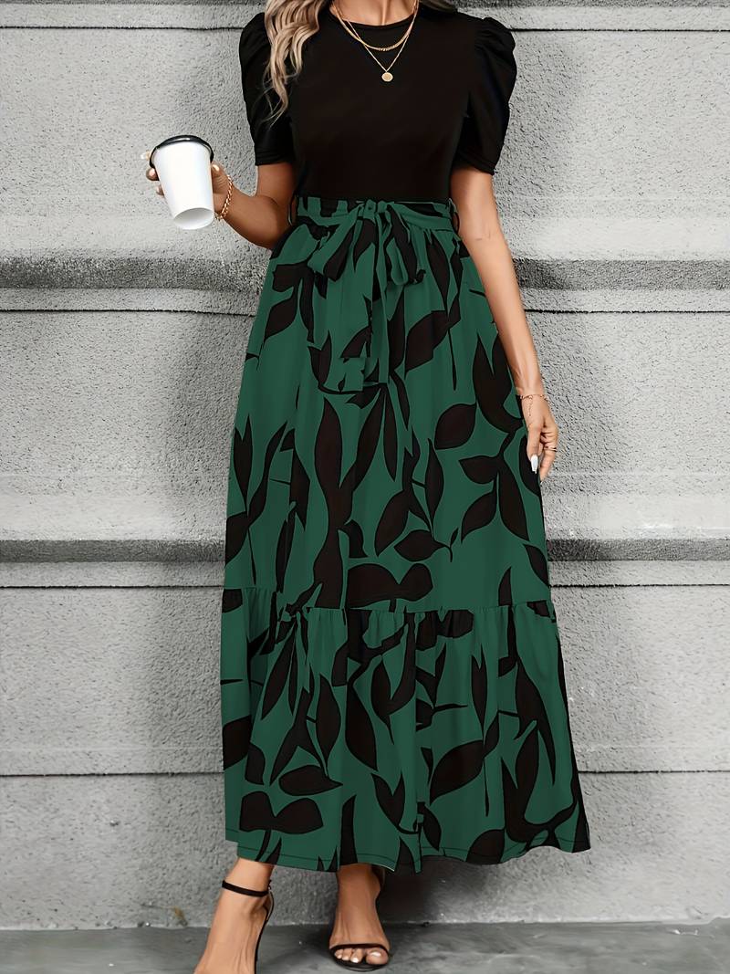 Luna | Kleid mit Blumendruck und Rundhalsausschnitt | Feminin, stilvoll & vielseitig