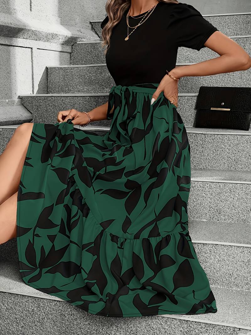 Luna | Kleid mit Blumendruck und Rundhalsausschnitt | Feminin, stilvoll & vielseitig