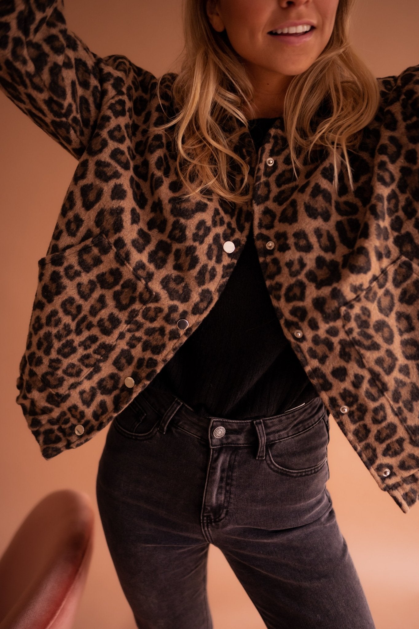 Ilona™ | Trendige Jacke mit Leopardenmuster