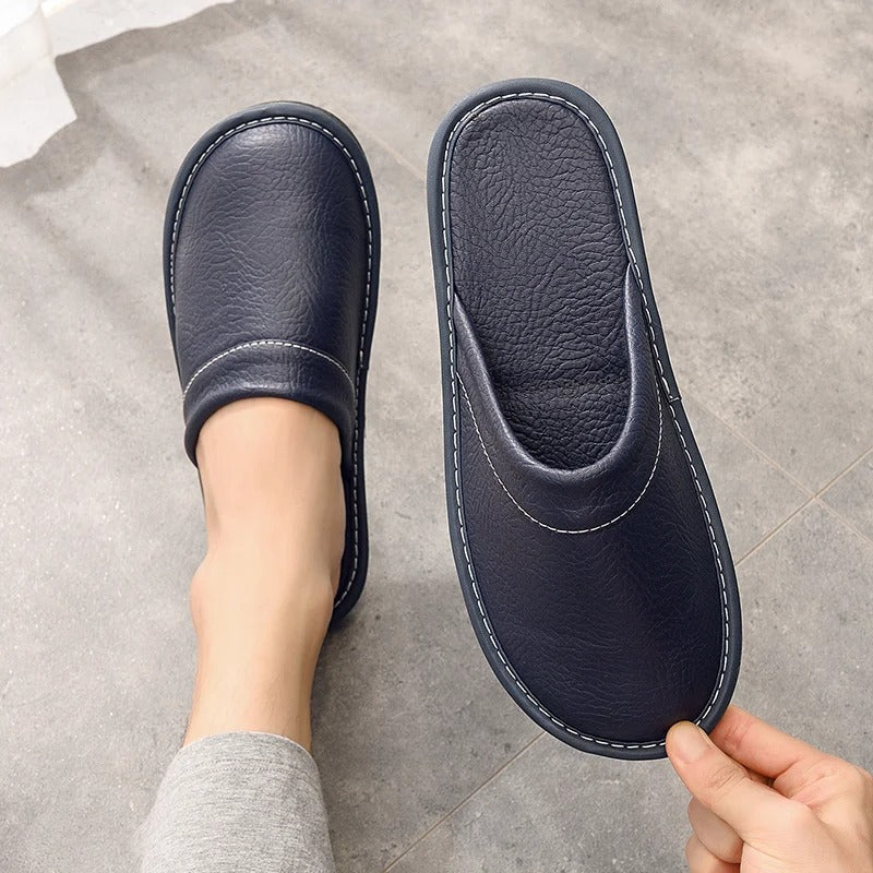 Hugo | Bequeme vegane Lederslippers – Luxus & Entspannung