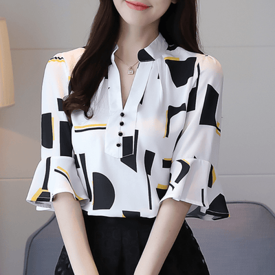 Halbarmige Damenbluse mit eleganter Schlichtheit