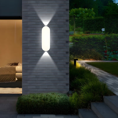 UrbanBeam Light - Wasserdichte LED-Wandlampe für den Innenhof