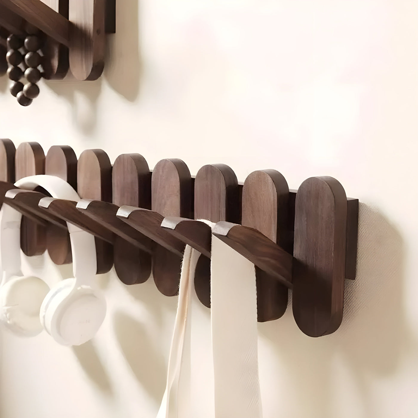 OakLine Rack – Luxuriöses Wandregal aus Holz