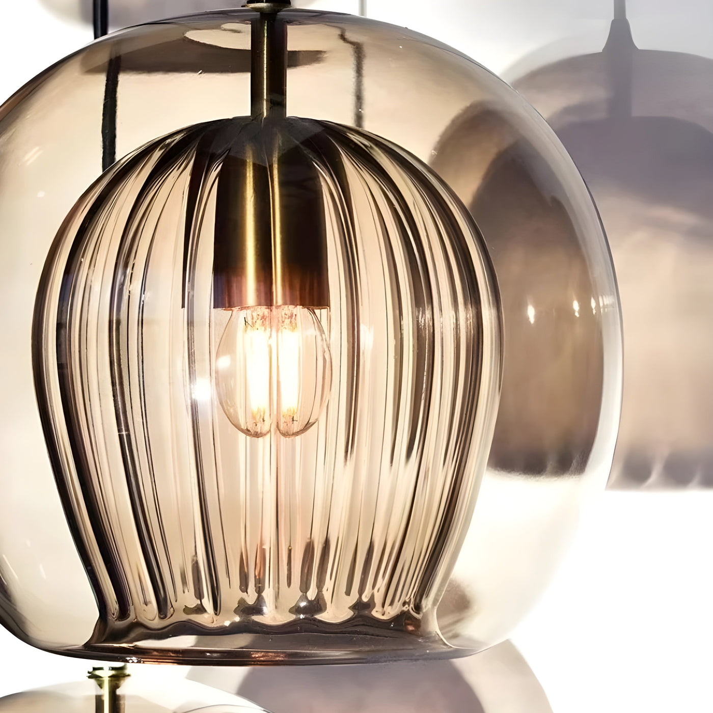 FrostedGlow Light – Moderne Glas-Pendelleuchte