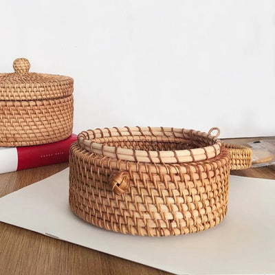 WeaveBreeze Basket - Handgeflochtene Rattan-Aufbewahrungsbox mit LED