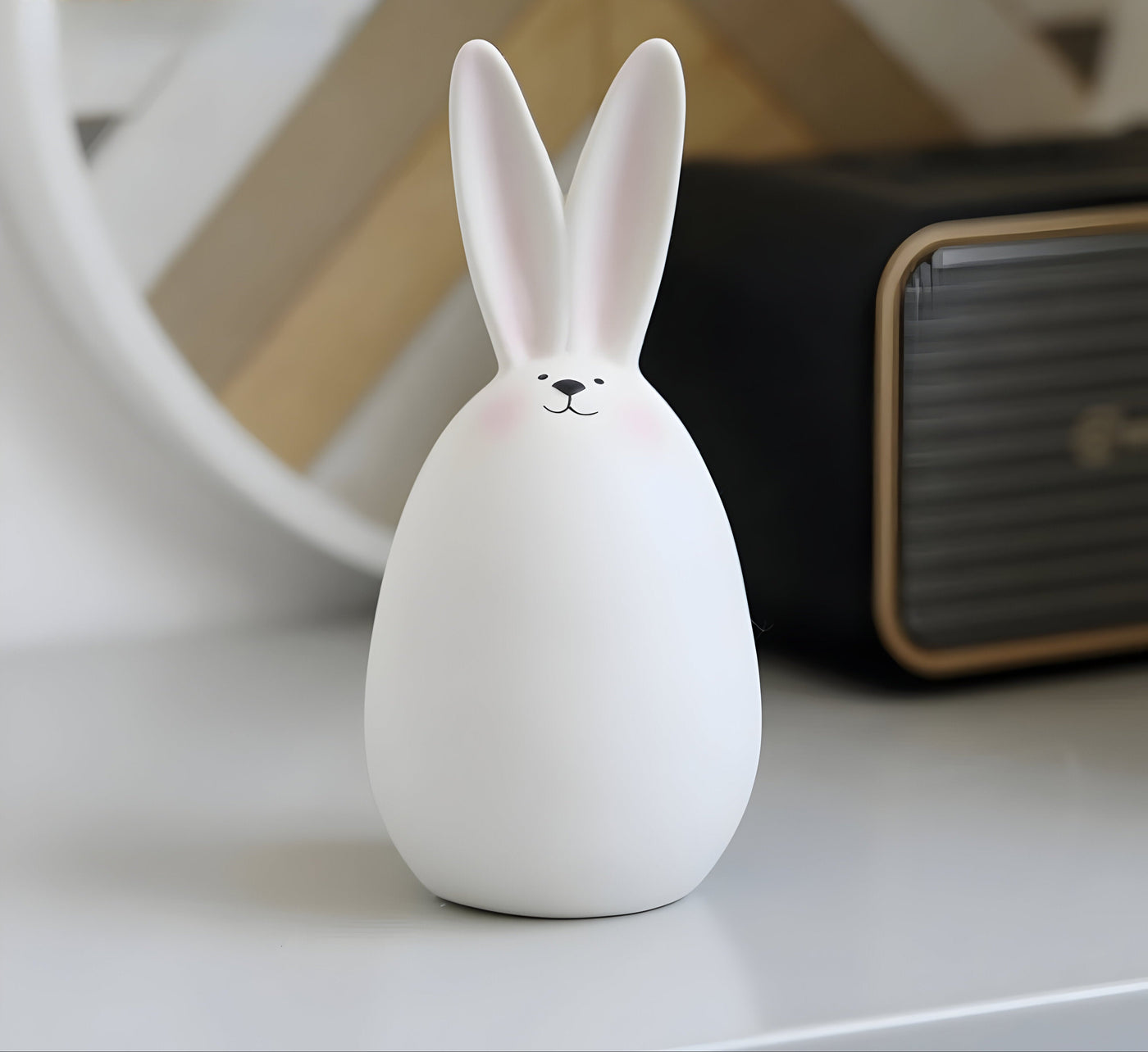 SnowBunny Decor – Nordische Keramik-Hasen-Dekoration