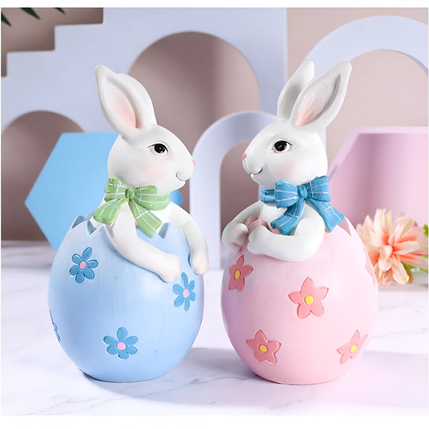 EasterEmbrace Ornament - Geschnitzte Ostern Paar Hase Ei Ornament