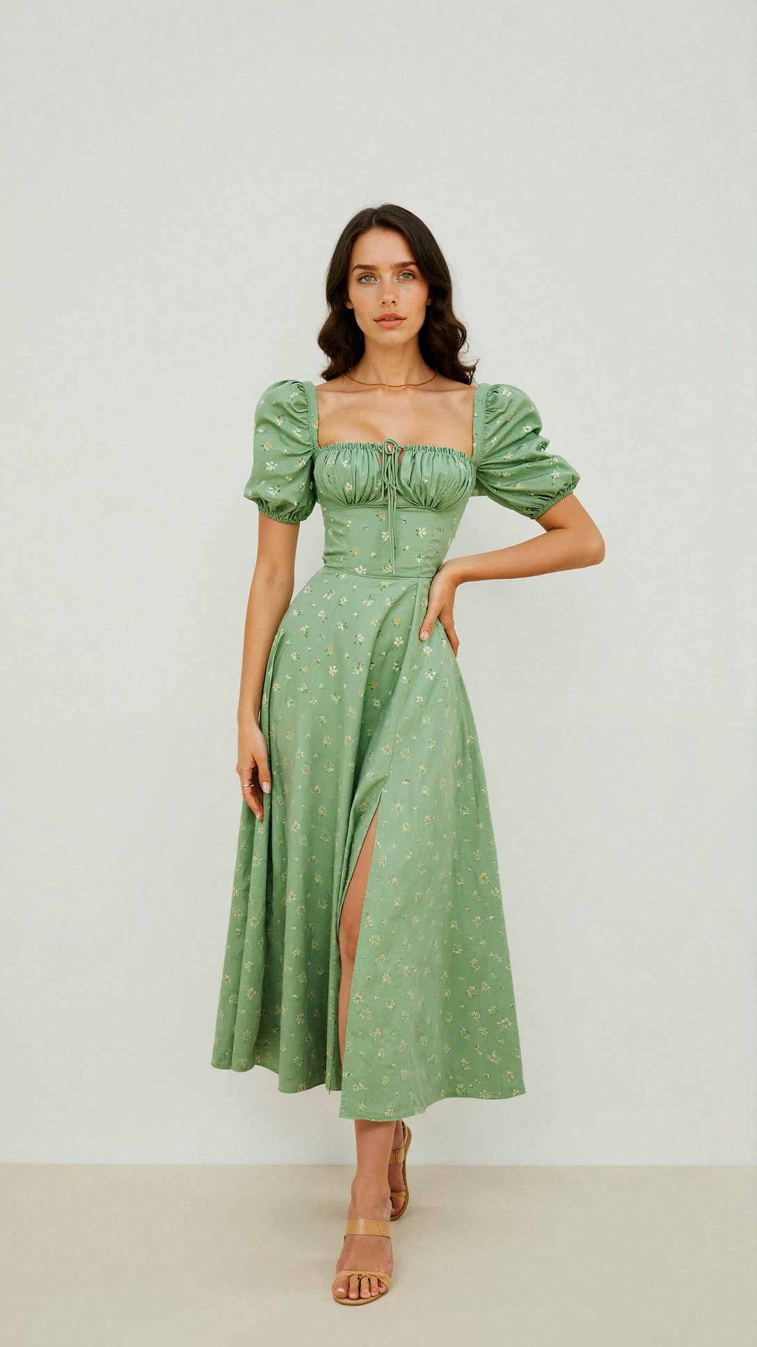 Midikleid mit eckigem Ausschnitt und klarer Linie für Frauen