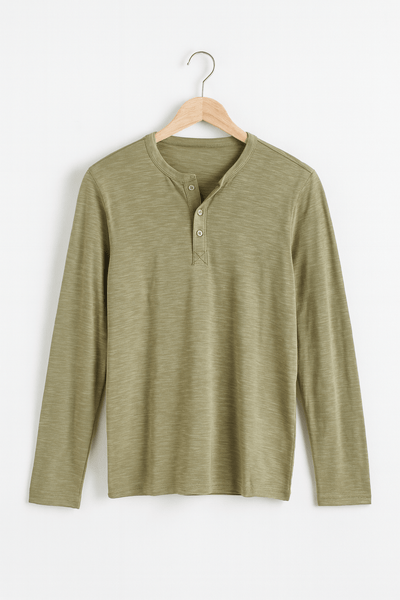 Klassisches Langarm Henley Shirt