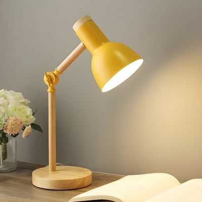 SwivelScandi Lamp - Kreative LED-Schreibtischlampe aus Holz