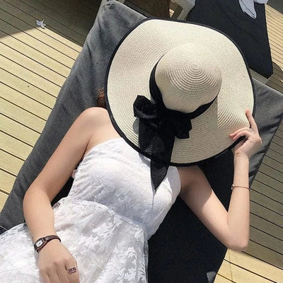 Stilvoller Strandhut mit dekorativer Krempe für Damen