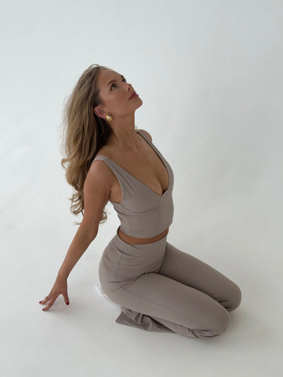 Damen-Top mit V-Ausschnitt Grau - Elegant, luftig & bequem