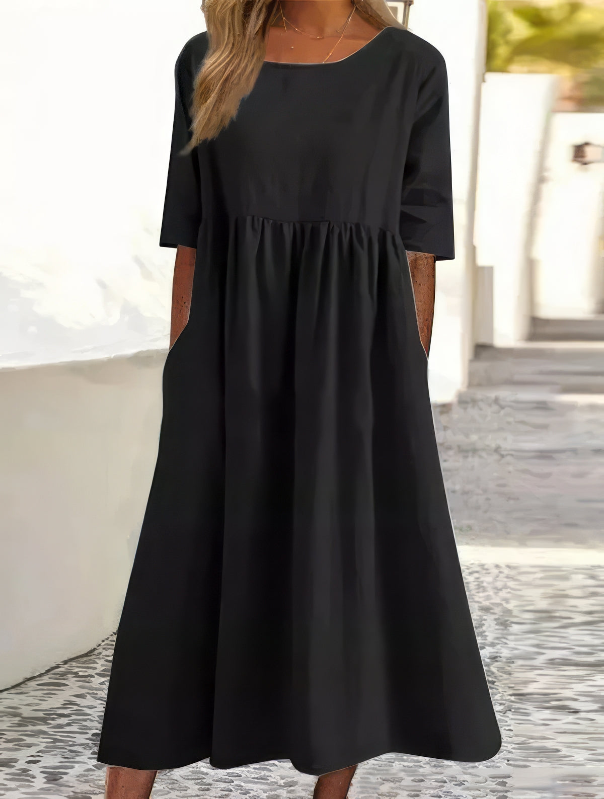 Baumwollkleid Menorca mit Rundhalsausschnitt und Taschen
