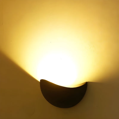 NoirLume Light - Minimalistische halbkreisförmige LED-Wandleuchte